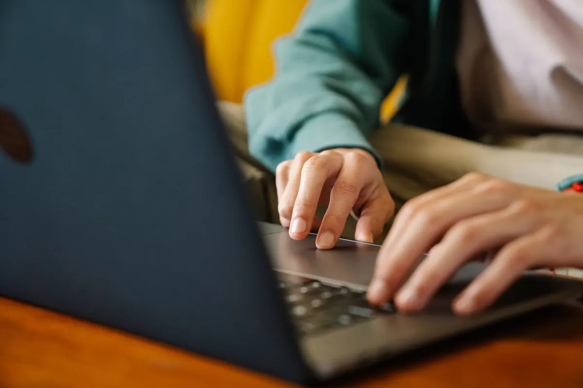 How to Write a Fair Opinion Comment on a News Story: A Checklist